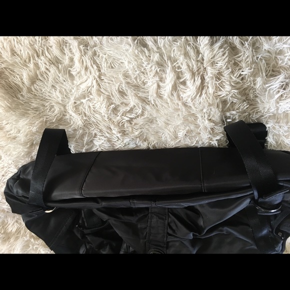 Lululemon Gym Bag - Picture 4 of 11